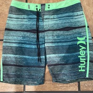 Mens Hurley boardshorts